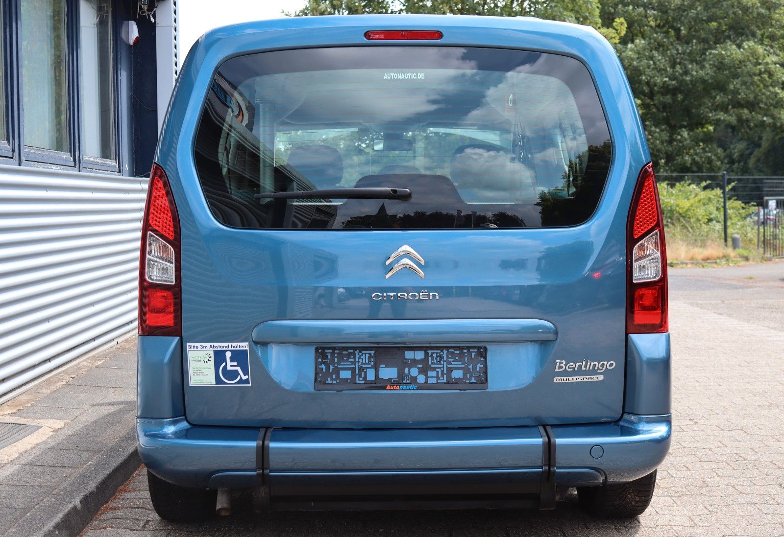 Fahrzeugabbildung Citroën Berlingo 1.6HDi Aut KLIMA ROLLSTUHLRAMPE 5 SITZE