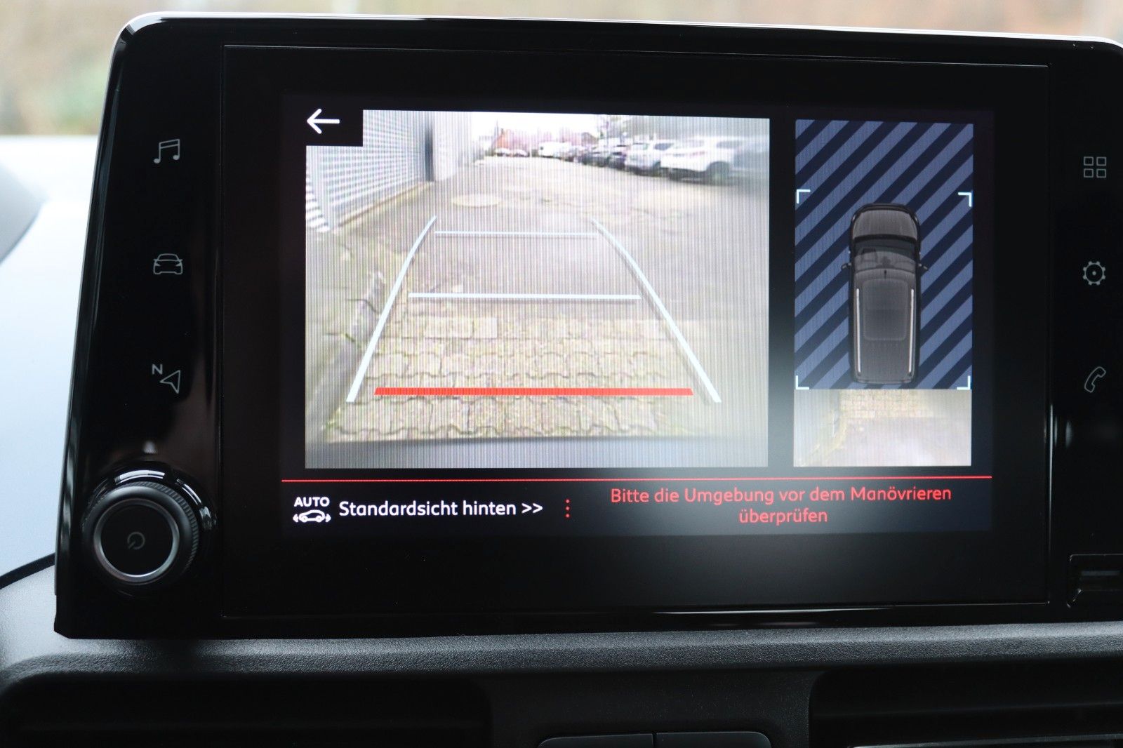 Fahrzeugabbildung Peugeot Rifter 1.5 Blue-HDI KLIMAAUT NAVI CAM PDC